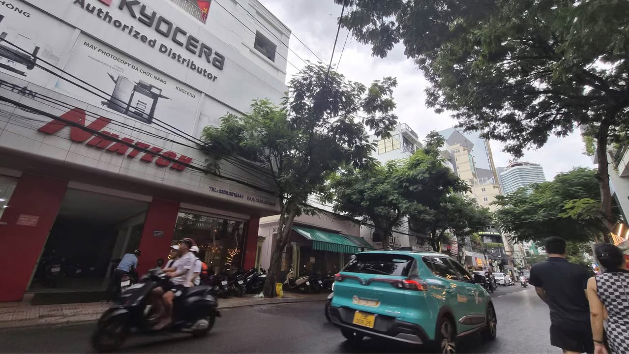 Cho thuê nhà mặt tiền đường Hồng Bàng, Nha Trang 245m² - Giao dịch lâu dài, giá tốt!