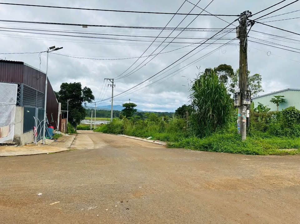 Đất nền Trà Đa, Pleiku 351m² giá chỉ 1 tỷ - Lô góc 2 mặt tiền đẹp!