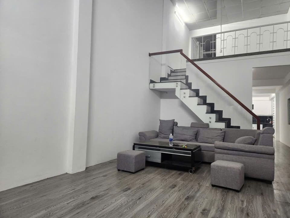 Nhà mặt tiền Nại Hiên Đông, Sơn Trà 72m² giá chỉ 6.x tỷ - Vị trí đắc địa gần biển!