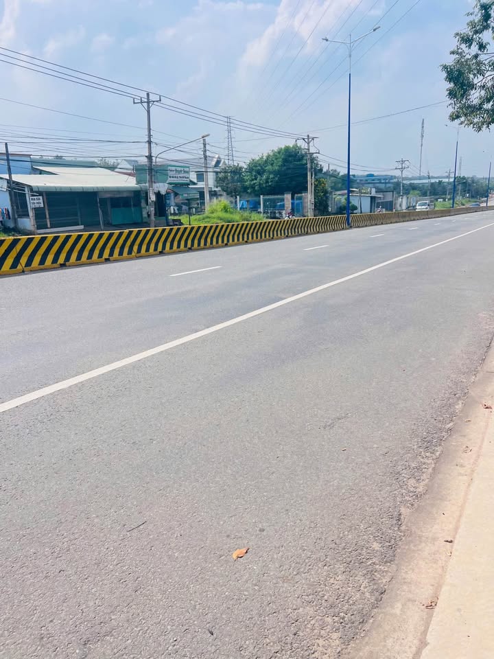 Đất nền Bến Cát 125m² giá 800 triệu - Xây dựng tự do, vị trí đắc địa!