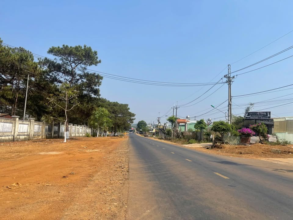 Đất Lô góc đường Trường Sa, Pleiku 280m² giá 2.5 tỷ - Tiềm năng kinh doanh lớn!