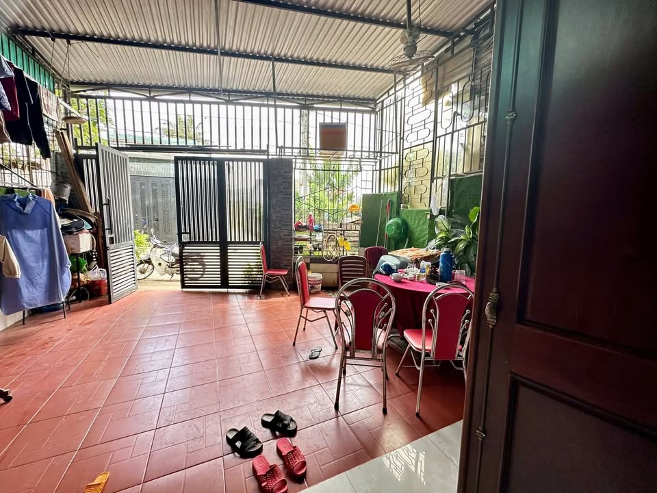 Nhà hẻm 225 Phạm Văn Đồng, Pleiku 155m² giá 2.2 tỷ - Sẵn sàng ở ngay!