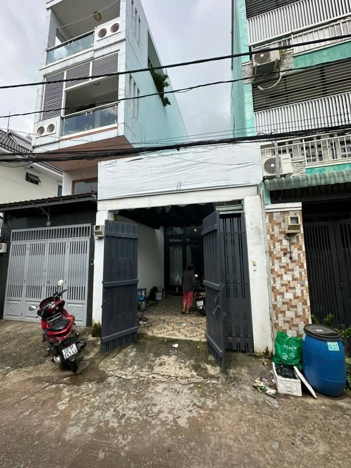 Bán đất tặng nhà cấp 4 tại Đỗ Xuân Hợp, Quận 9 - Giá 6.5 tỷ, bớt lộc!