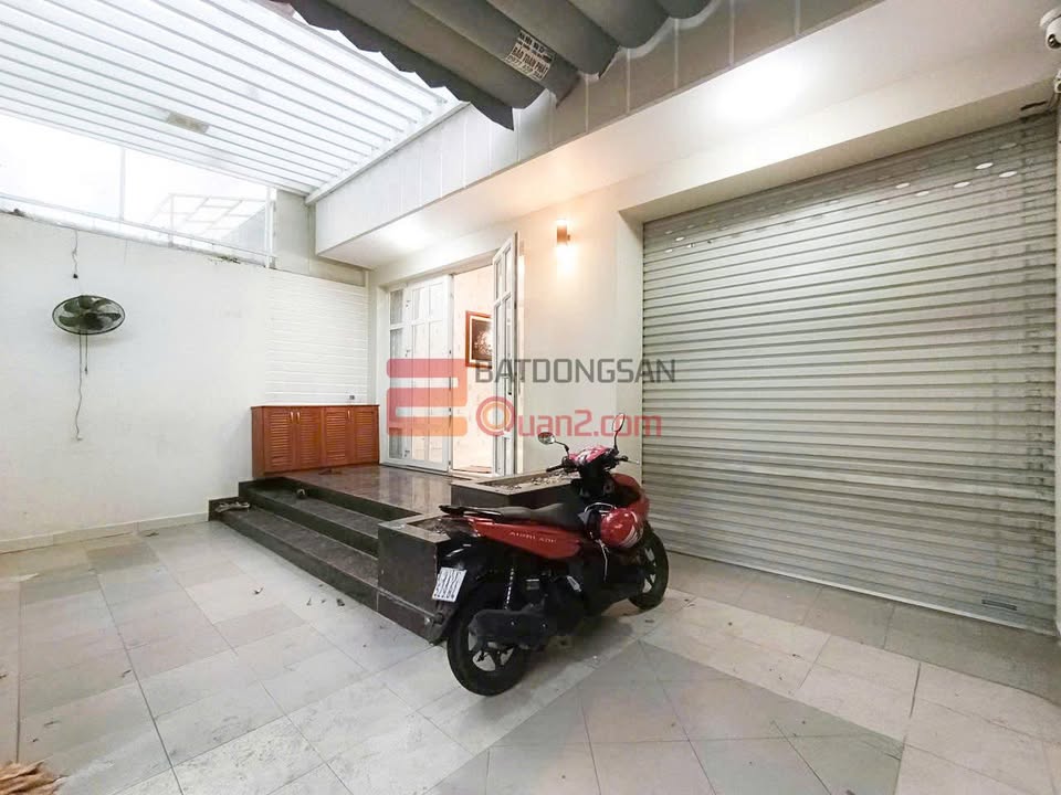 Biệt thự cho thuê Lương Định Của Q2 140m² giá 45 triệu - View hồ sen tuyệt đẹp!