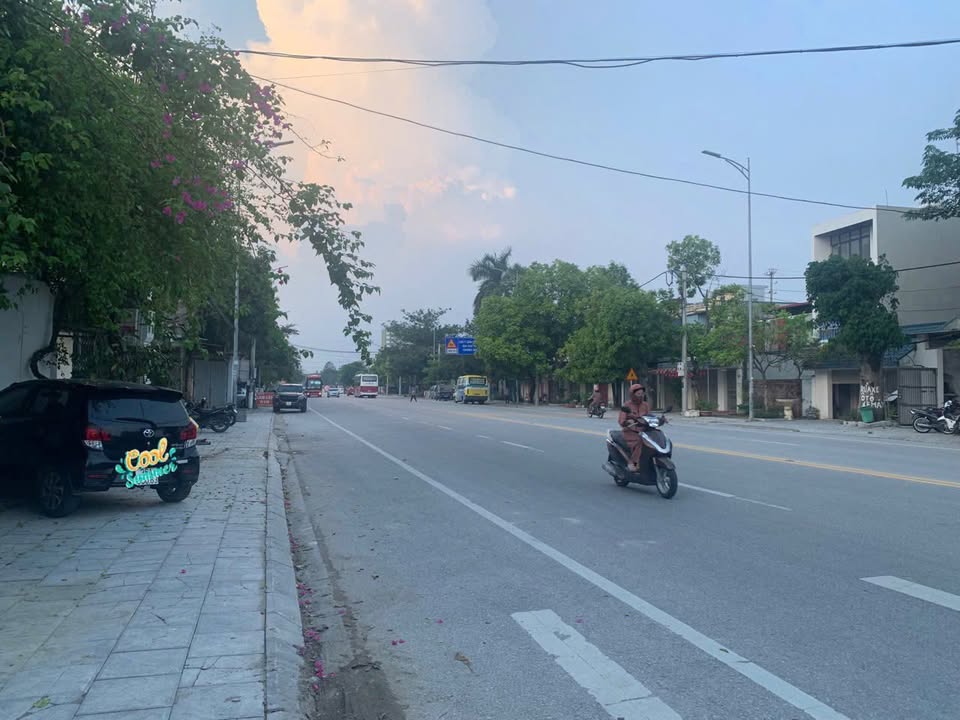 Bán gấp FrontHouse mặt đường Quang Trung, TP Thanh Hóa 80m² - Kinh doanh thuận lợi!