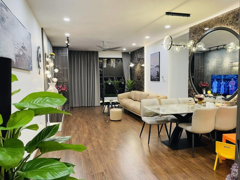 Căn hộ FiveStar Kim Giang 100m² giá 9 tỷ - Căn góc full nội thất, tầng trung!