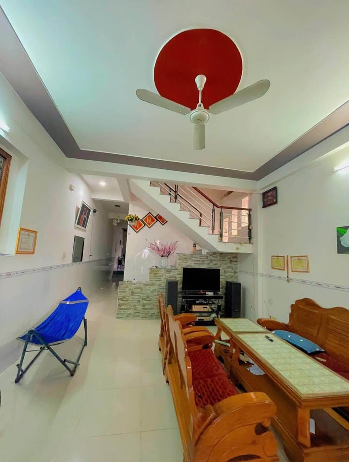 Nhà bán Khu phố Lê Thành Phương, Tuy Hoà 132m² giá 2.65 tỷ - Chính chủ, sổ đỏ đầy đủ!