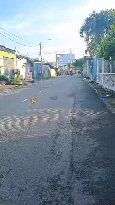 Bán gấp FrontHouse mặt tiền Xuân Thới Thượng 14 304m² - Giá thương lượng!