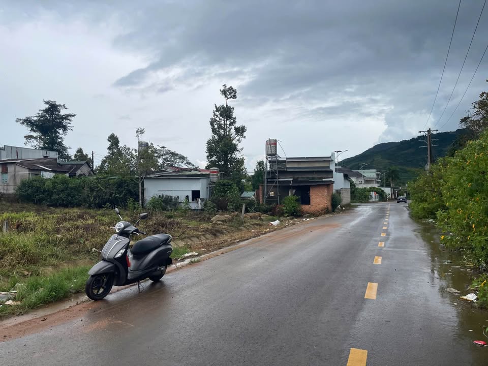 Bán mặt tiền Triệu Quang Phục, phường B'Lao, TP. Bảo Lộc, 429.7m² giá 3.7 tỷ - Đường lớn ô tô tránh nhau!