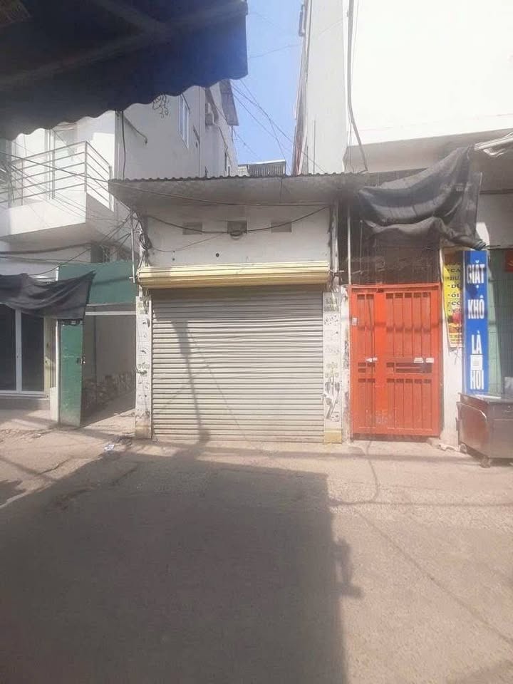 Nhà nguyên căn cho thuê tại Nguyễn Khánh Toàn 25m² giá chỉ 8 triệu - Kinh doanh sầm uất!