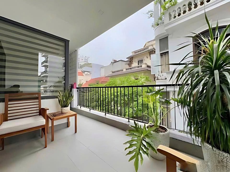 Căn hộ 2 phòng ngủ đường Xuân Diệu, Tây Hồ - Thiết kế hiện đại, đầy đủ nội thất!