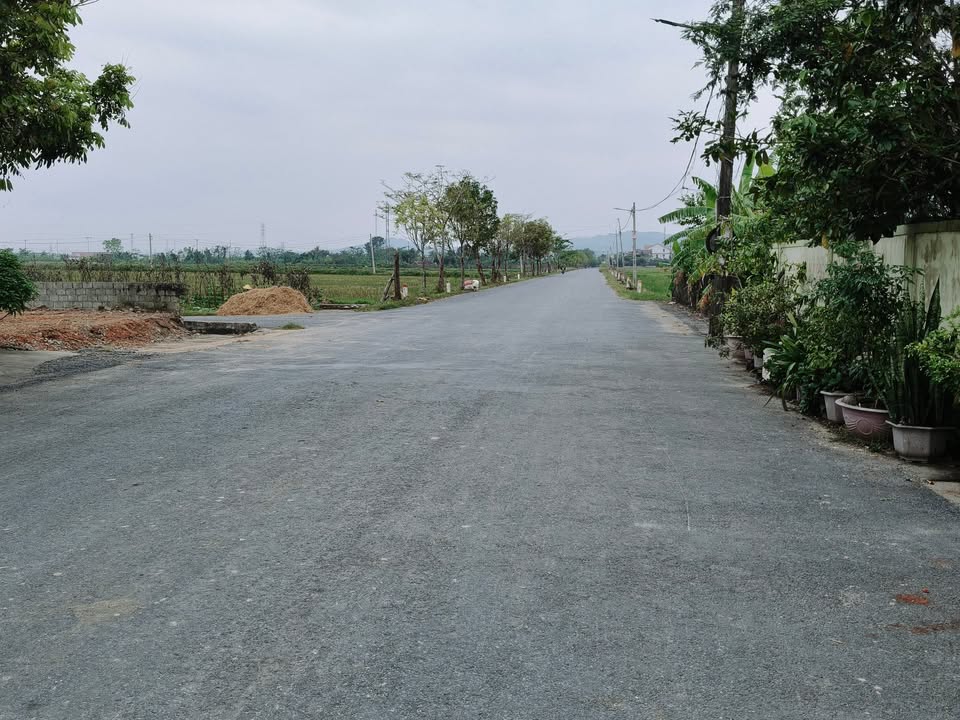 Đất Thịnh Sơn Đô Lương 180m² giá 2.2 tỷ - Kinh doanh thuận lợi!