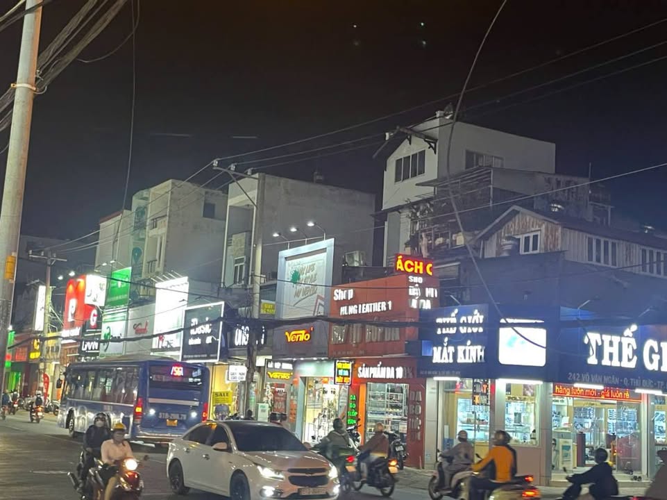 Bán nhà mặt tiền kinh doanh Võ Văn Ngân, Thủ Đức 213.8m² giá 40 tỷ - Đầu tư sinh lời ngay!