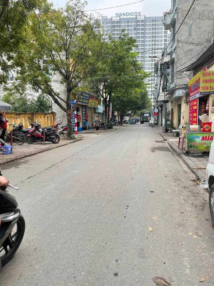 Đất nền Gia Lâm 65m² giá 4.03 tỷ - Sổ đỏ chính chủ, mặt tiền 5m