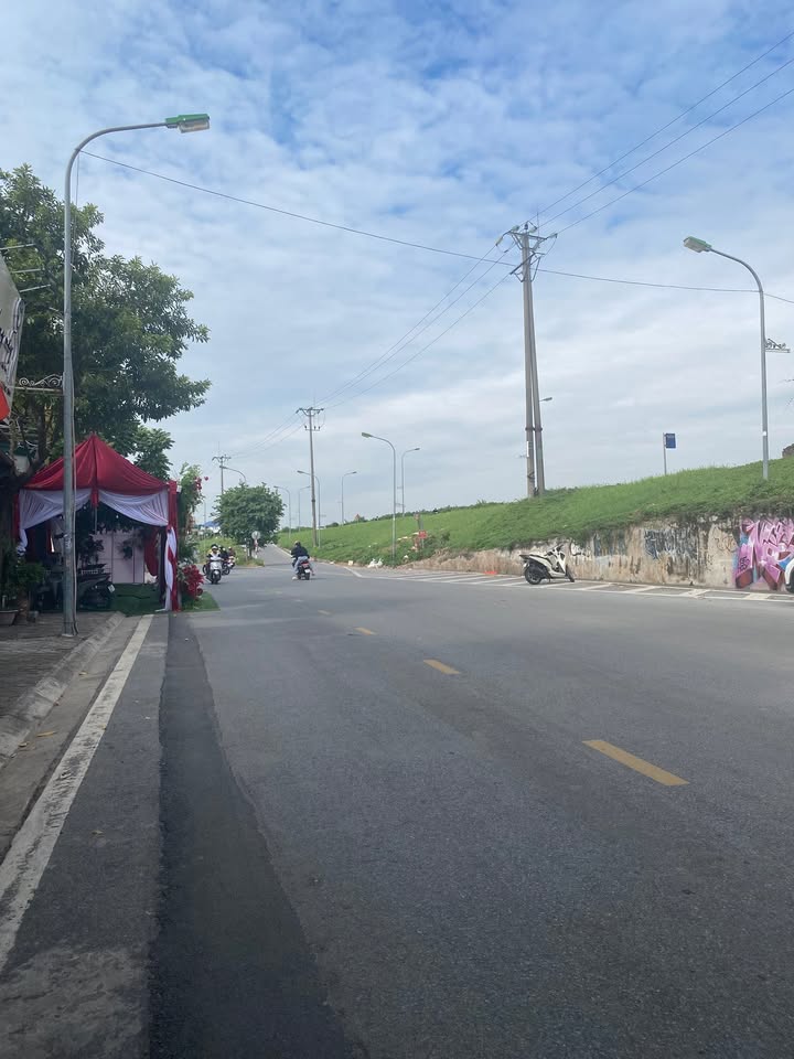 Đất đẹp Ngọc Thụy, Long Biên 51m² giá 11.9 tỷ - Sổ đỏ chính chủ, đầu tư sinh lời!