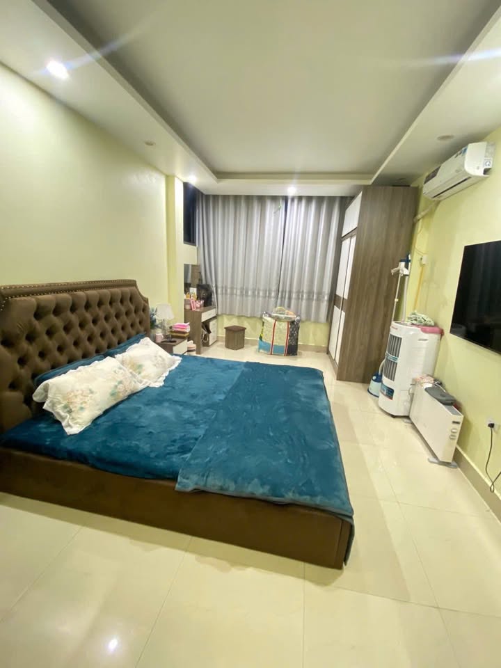 Nhà cho thuê phố Cát Linh, Đống Đa 85m² giá 12 triệu - An ninh tốt, dân trí cao!