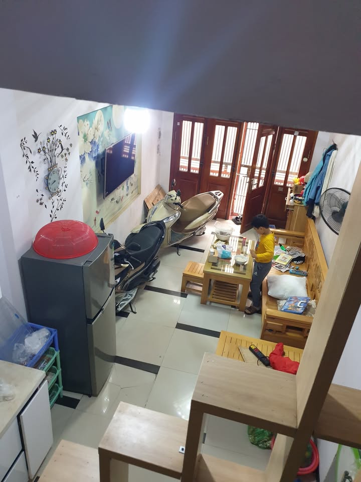 Cho thuê nhà nguyên căn Lĩnh Nam 30m² giá thỏa thuận - Nội thất đầy đủ, chỉ việc xách vali vào ở!