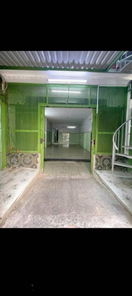 Bán gấp mặt tiền hẻm xe hơi Phường 2 Quận 8, 56m² giá chỉ 6 tỷ - Đầu tư sinh lời ngay!