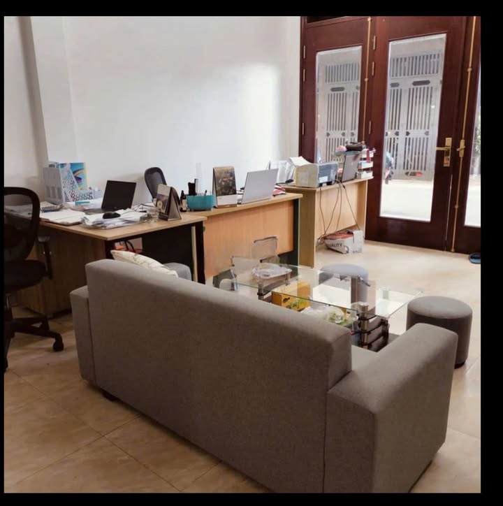 Cho thuê văn phòng tại Cầu Giấy 45m² giá chỉ 7 triệu/tháng - Vị trí đắc địa, tiện ích hoàn hảo!