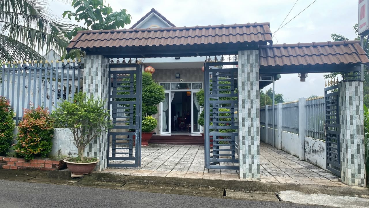 Nhà nghỉ kinh doanh Trảng Bom 540m² giá 3 tỷ - Sổ đỏ chính chủ, vị trí đắc địa!