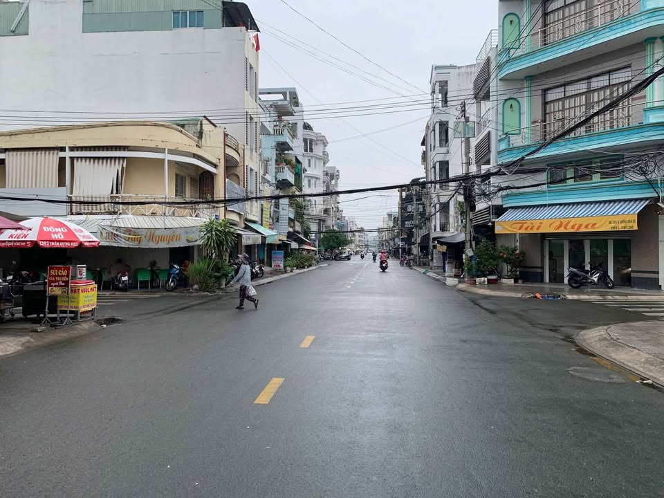 Nhà chính chủ tại phường Long Xuyên, An Giang 64m² giá 7.5 tỷ - Gần trường học và siêu thị!