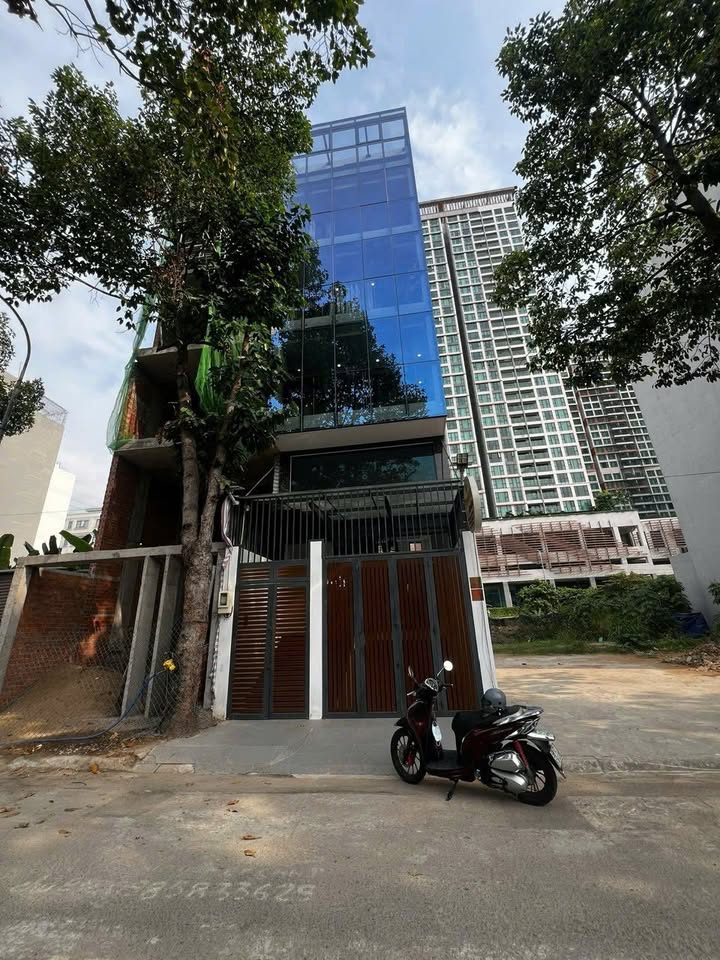 Nhà mặt tiền đường Số 57, Thủ Đức 100m² giá 30 tỷ - Đầu tư lý tưởng!