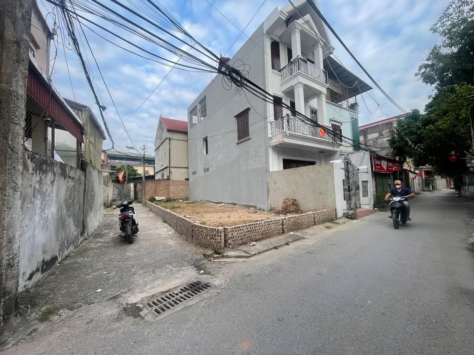 Đất góc Tình Quang, Giang Biên 100m² giá 9 tỷ - Đầu tư lý tưởng cho biệt thự