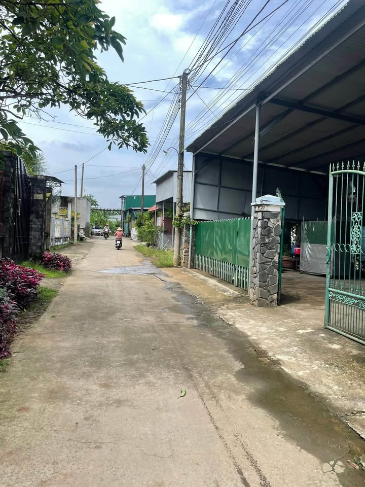 Lô đất 2 mặt tiền bêtông tại Phú Xuân, Tân Phú 228m² giá 1.5 tỷ - Cơ hội đầu tư tuyệt vời!