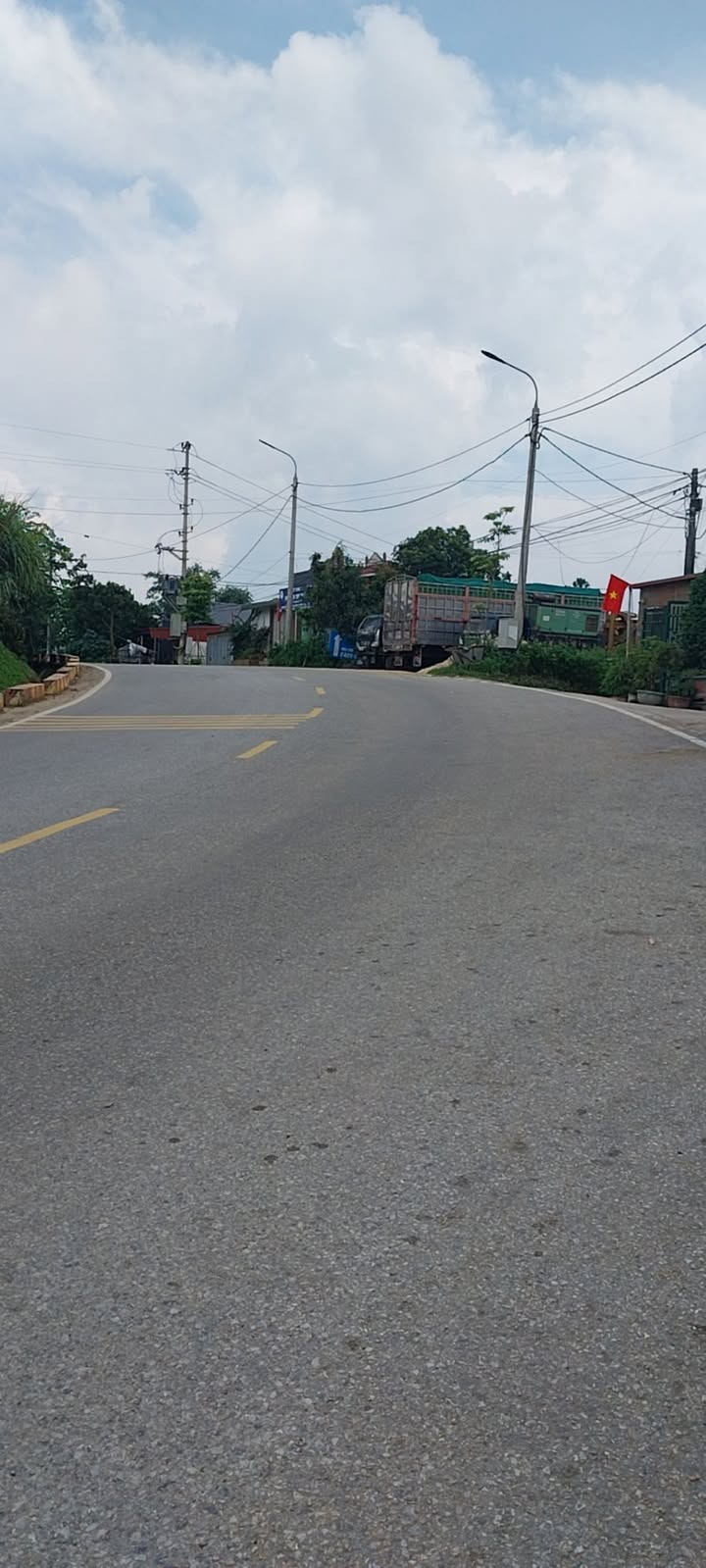 Đất nền mặt đường Quốc lộ 43, Mường Sang 300m² giá 3.3 tỷ - Cơ hội đầu tư tuyệt vời!