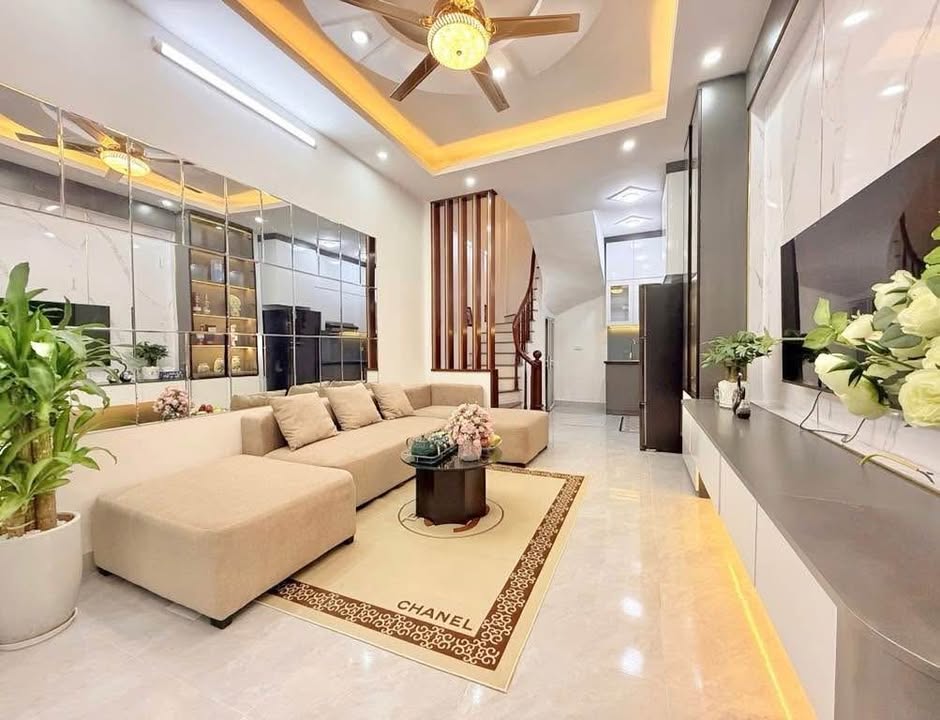 Nhà phố Đại Kim Hoàng Mai 30m² giá 8.35 tỷ - Đáng sống ngay với nội thất cao cấp!