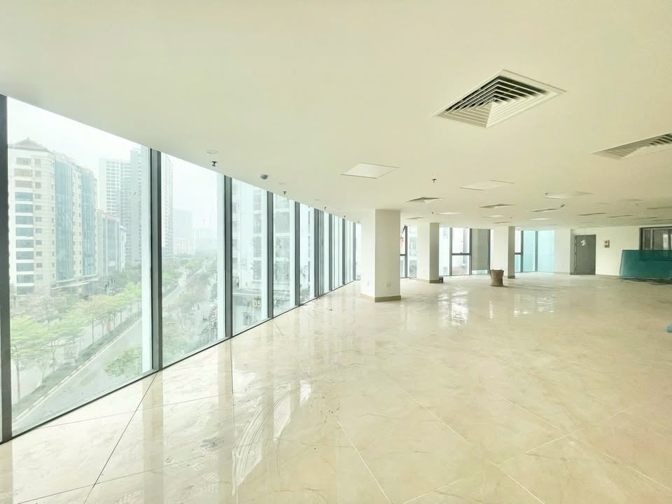 Văn phòng cho thuê tại Tòa Building Duy Tân - Cầu Giấy 600m² chỉ 39 triệu/tháng