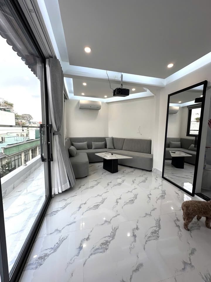 Nhà mặt tiền kinh doanh Tân Định, Q1, 24m² giá 13.5 tỷ - Đầu tư sinh lời ngay!