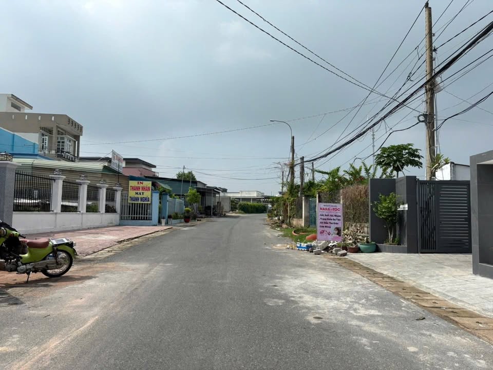 Đất nền sổ đỏ Long Điền 213.7m² giá 2.3 tỷ - Vị trí kinh doanh thuận lợi!