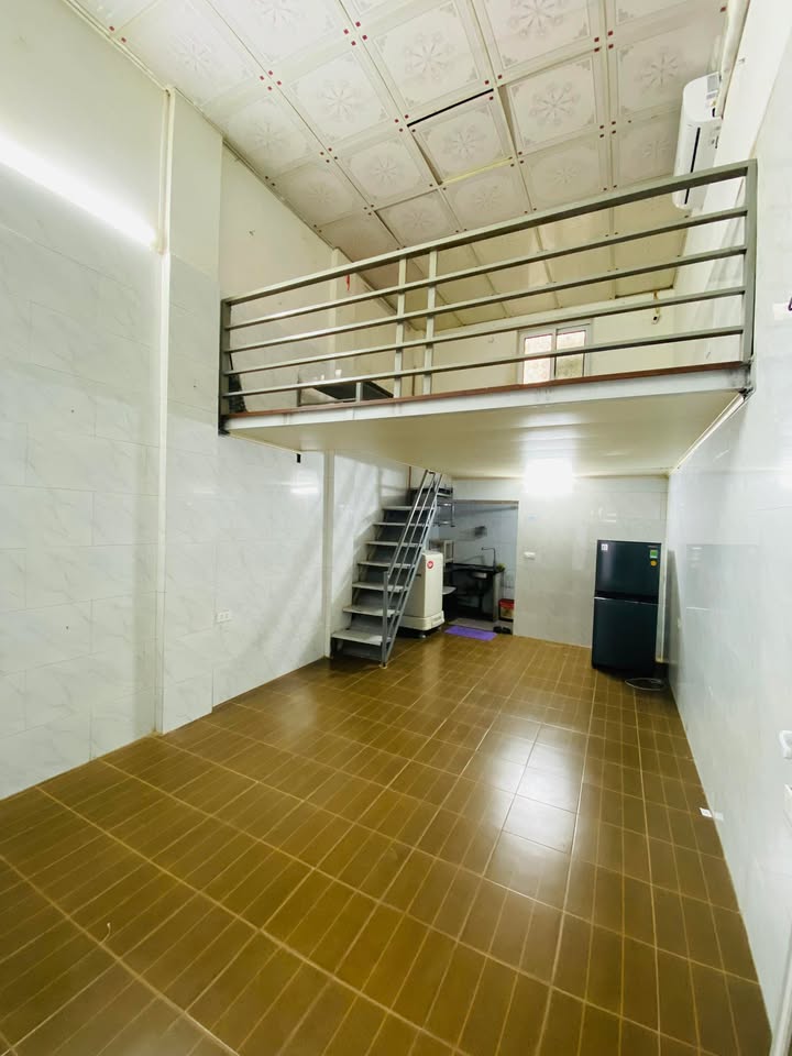 Nhà cấp 4 cho thuê tại ngõ 226 Lê Duẩn, Đống Đa 25m² - Nội thất đầy đủ, chỉ việc vào ở!