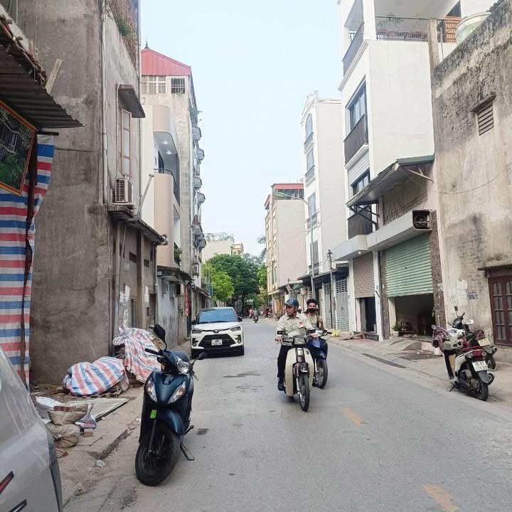 Đất nền Phúc Lợi Long Biên 70m² giá 6 tỷ - Khu vực dân trí cao, ô tô vào nhà!