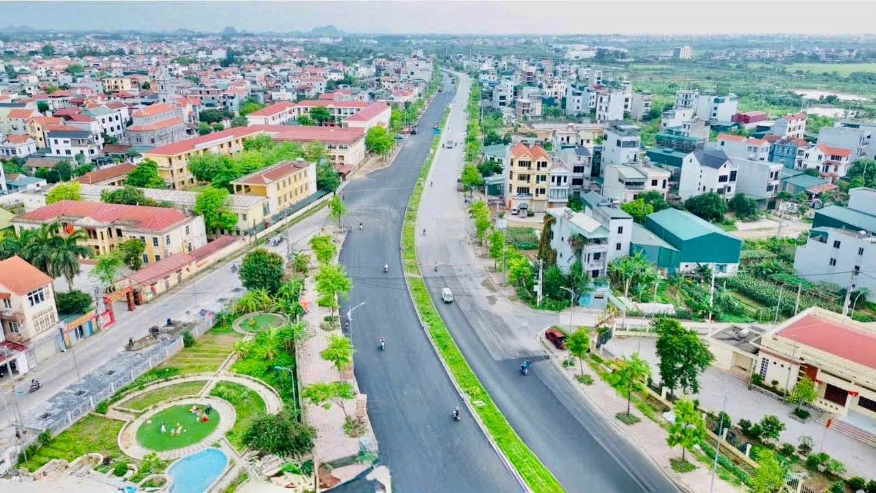 Đất Lại Yên, Hoài Đức 74m² giá 7.4 tỷ - Vị trí vàng đắc địa!