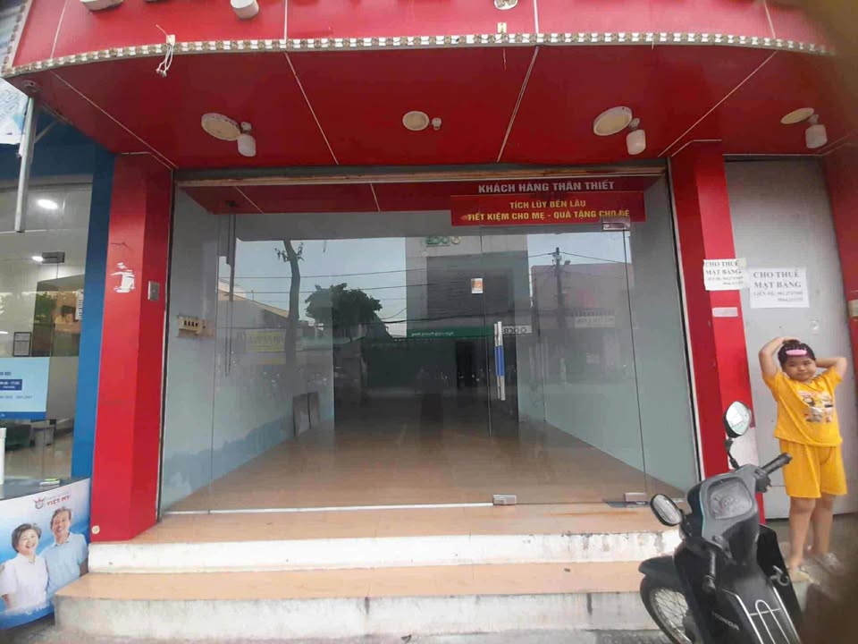 Cho thuê FrontHouse Nguyễn An Ninh Rạch Giá 85m² - Mặt tiền kính sang trọng, vị trí đắc địa!