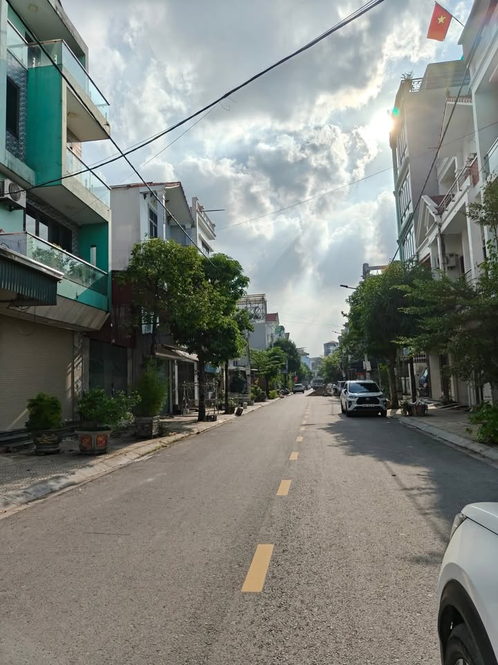 Nhà cấp 4 Phủ Lý 76m² giá 3.2 tỷ - Ô tô đỗ cửa, sẵn sàng ở ngay!