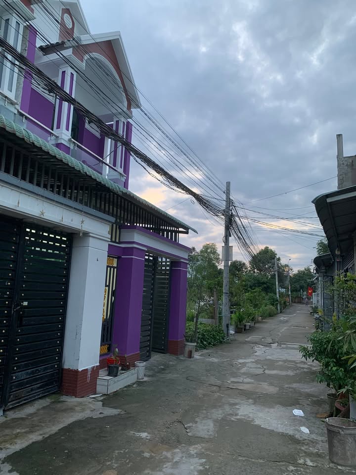 Nhà phố Tân Kim, Cần Giuộc, 76m², giá 2.7 tỷ - Sổ hồng riêng, ngay đường xe hơi!