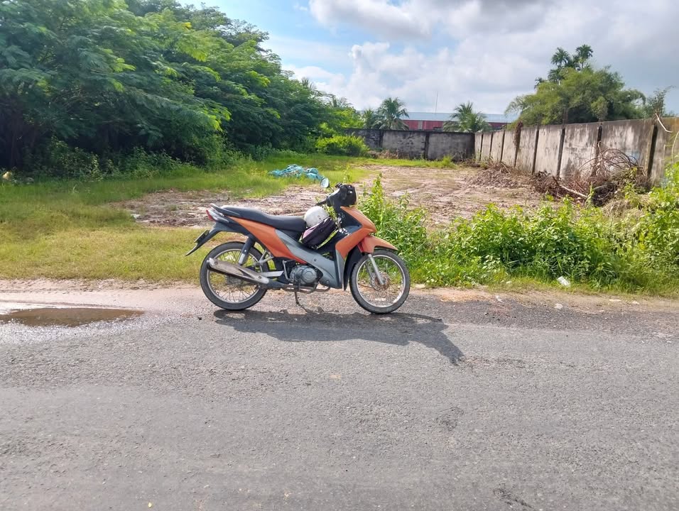 Đất thổ cư mặt tiền Giồng Lớn, Đức Hòa 800m² giá 9 tỷ - Sẵn sàng đầu tư!