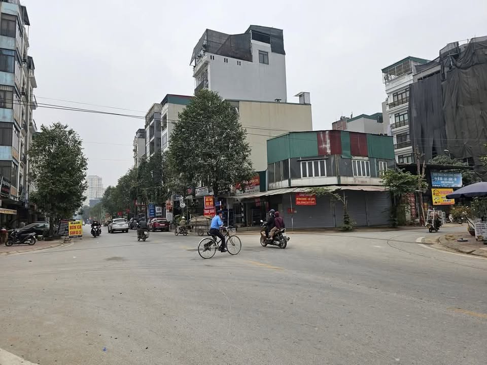 Shophouse cho thuê Vạn Phúc 50m² giá 13 triệu - Lô góc, ô tô tránh đỗ