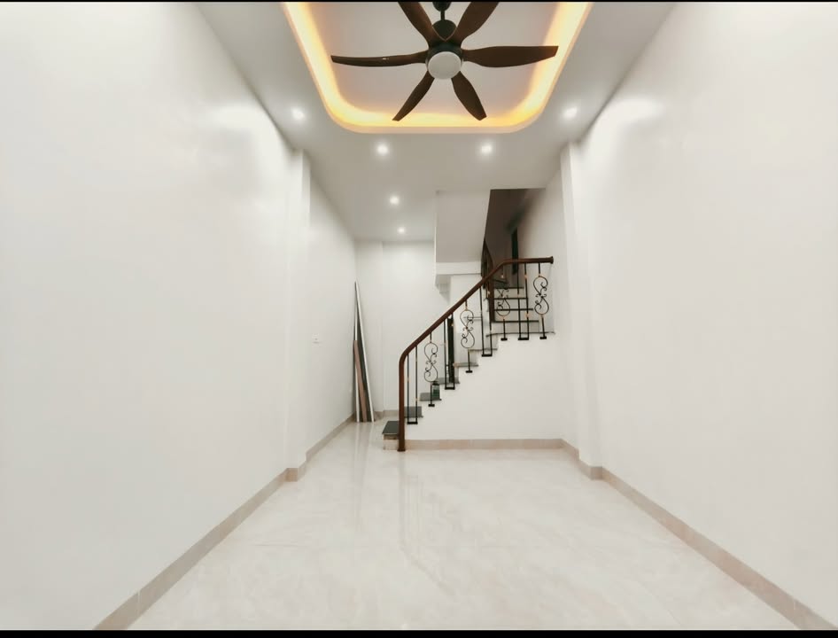 Nhà 5 tầng Chính Kinh, Thanh Xuân 25m² giá 9.3 tỷ - Đầu tư sinh lời ngay!