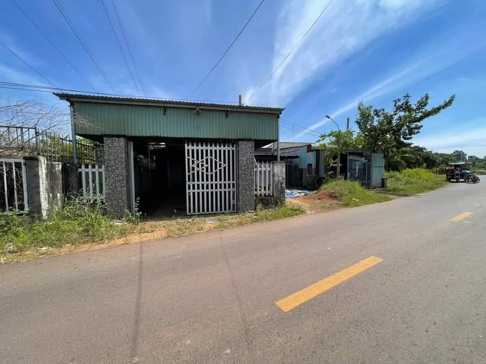 Nhà riêng Bù Đốp 192m² giá 750 triệu - Kinh doanh sầm uất!