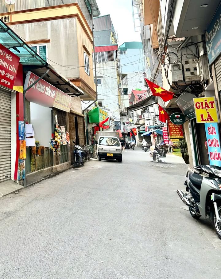 Nhà phố Nguyễn Hoàng, Mỹ Đình 55m² giá chỉ 13 tỷ - Ô tô đỗ cổng, sẵn nội thất!