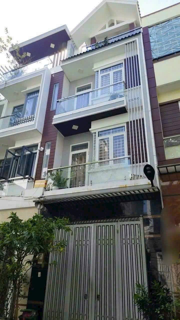 Nhà cho thuê hẻm 7m Đường Làng Tăng Phú, Quận 9 - Nhà 4PN đẹp, sẵn nội thất!