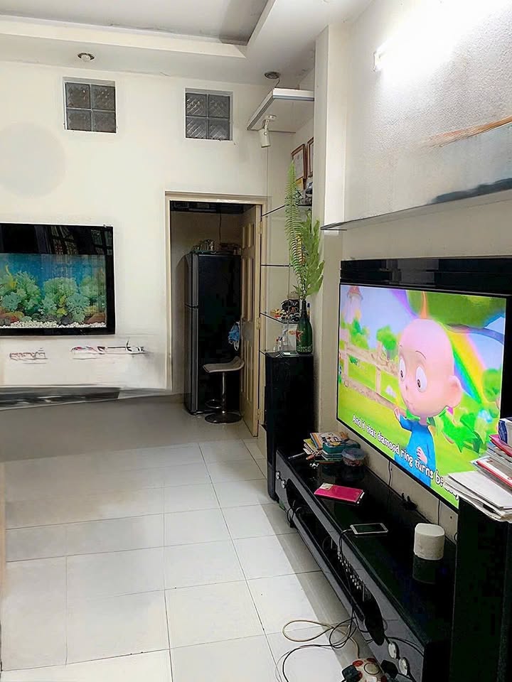 Nhà hẻm 4m Đoàn Văn Bơ, Q4, 38m² giá 5.5 tỷ - Vào ở ngay!