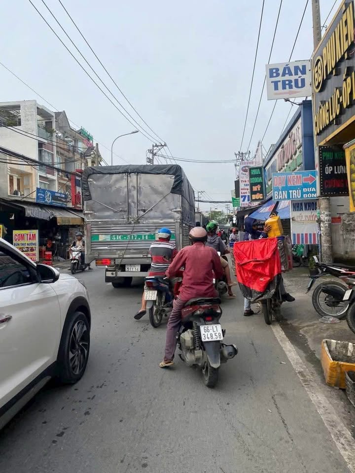 Nhà mặt tiền Võ Văn Vân, Vĩnh Lộc B 108m² giá 10.5 tỷ - Vị trí kinh doanh sầm uất!