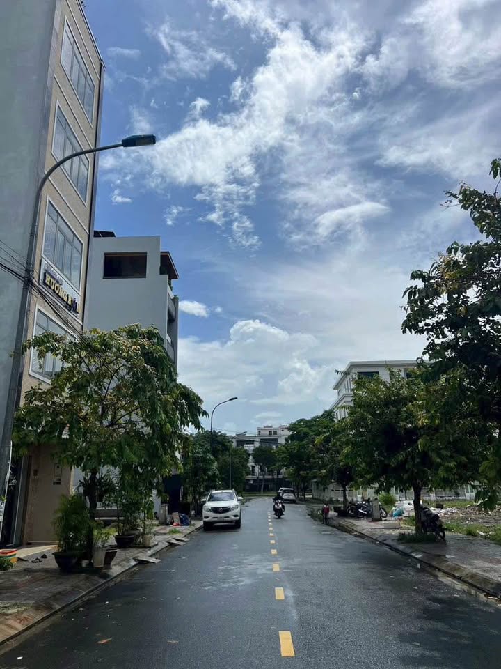 Đất nền Hòa Minh 100m² giá 8.1 tỷ - Tiềm năng sinh lời cao!