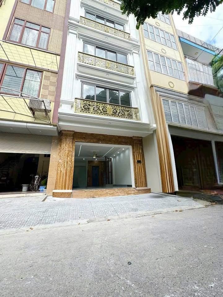 Nhà phố đẹp La Khê, 50m², 7 tầng thang máy - Chính chủ bán gấp!