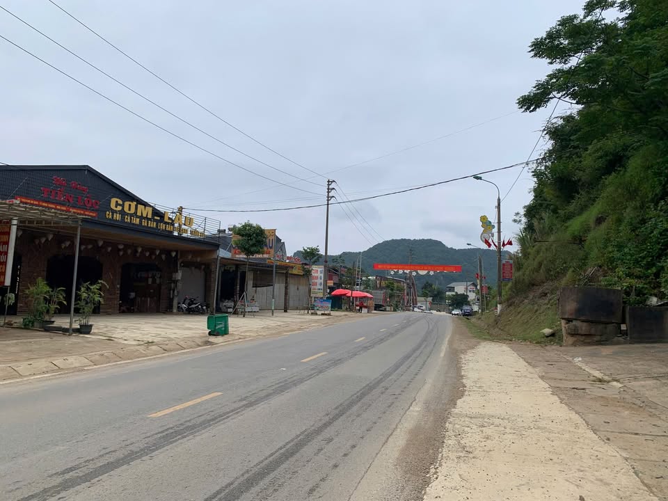 Đất mặt tiền Quốc Lộ 6 Mộc Châu 650m² - Tiềm năng sinh lời cao!